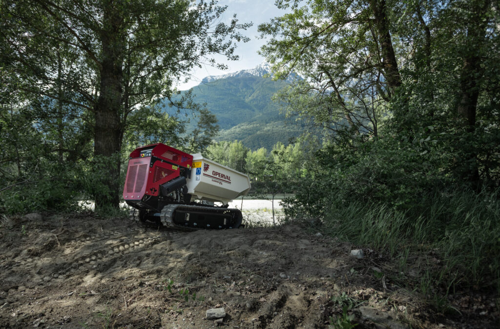 Dumper ST25 con capacità di carico di 2500 kg, utilizzato nella costruzione di cunicoli tecnologici