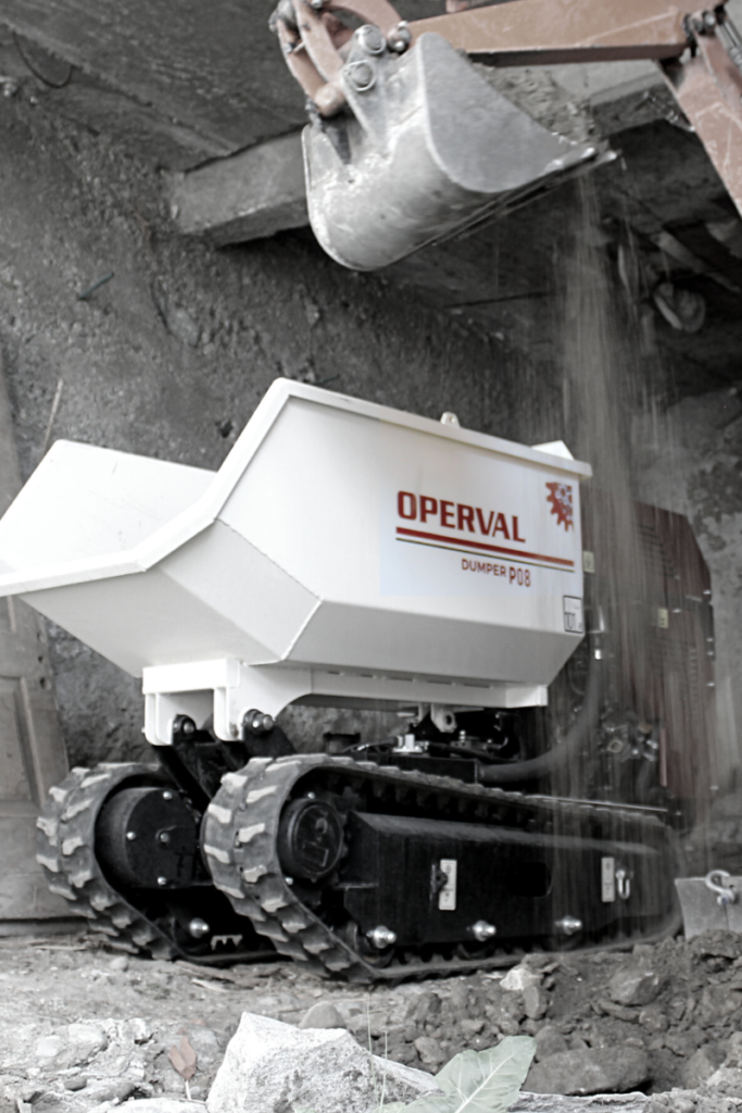 Macchine movimento terra compatte progettate per garantire sicurezza e prestazioni in cantieri edili di piccole dimension